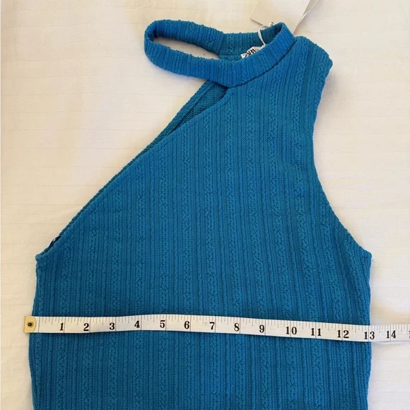 NWT Women ZARA Asymmetry CUT OUT CABLE KNIT CROP TOP Medium - Picture 5 of 6